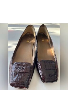 Dark Maroon Brown Patent Leather Square Toe Low Heel Pumps US 9 (heel 1.75”)